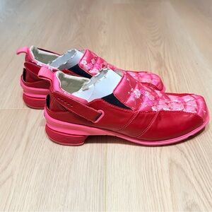Detny Pink and Red Floral shoes Women’s size 7